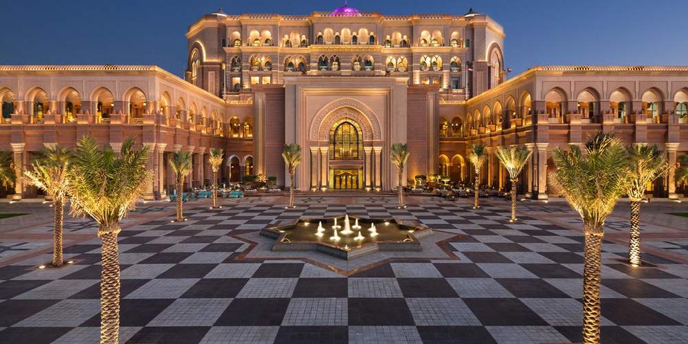  Emirates Palace ( ) by Kempinski 5 * - Abu Dhabi (-), 