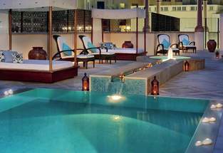  The Ritz-Carlton Hotel 5 * - Dubai Jumeirah (, )