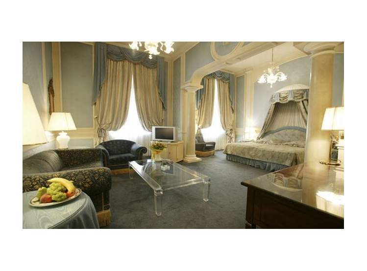 Grand Hotel Majestic gia' Baglioni 5*
