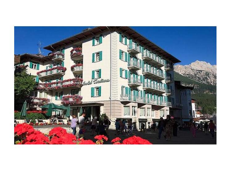Hotel Cortina 4*