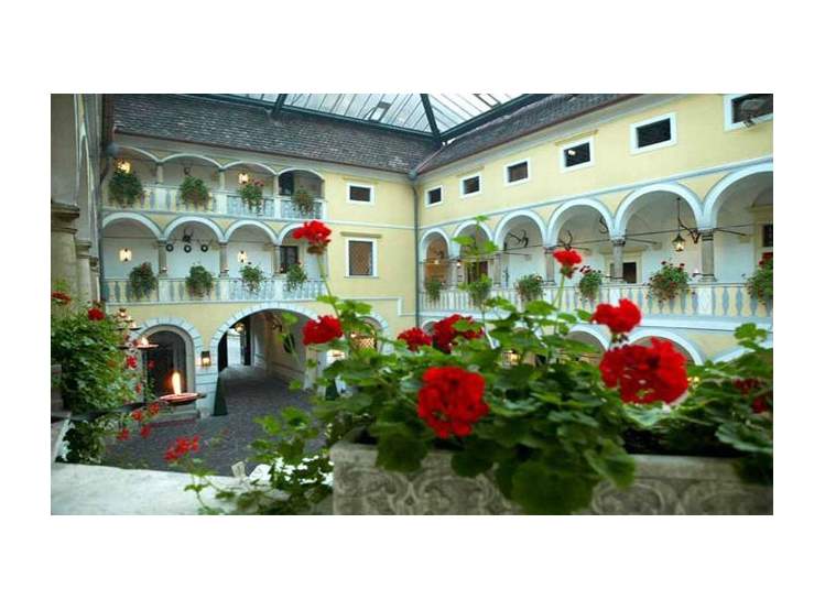 Schloss Weikersdorf 4* 