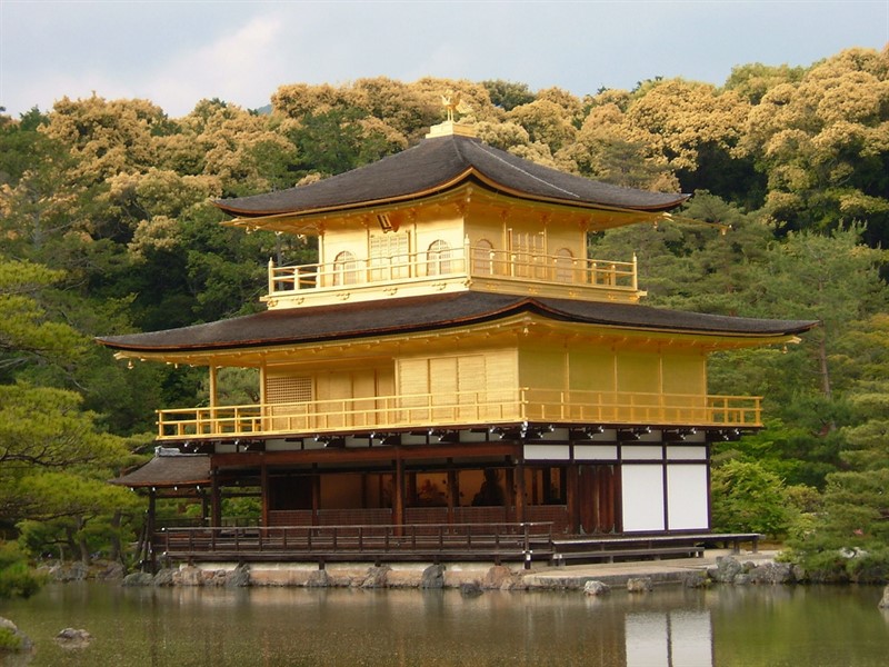 Золотой павильон - достопримечательности Японии