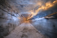 Ледяной Тоннель в леднике Лангйокудль